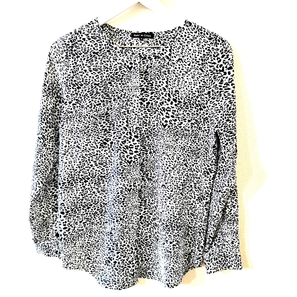 Violet & Claire | simple classic animal print black-and-white blouse size S